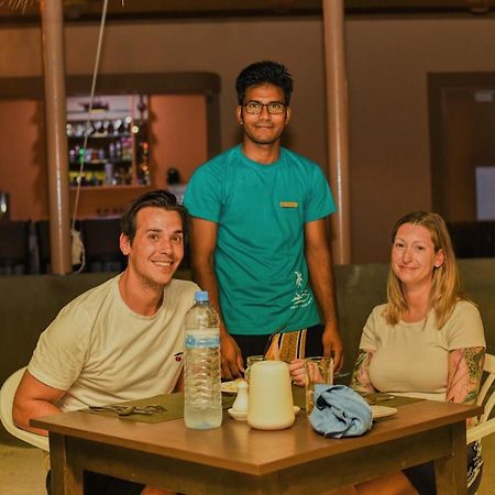 Tropical Village Fehendhoo Luaran gambar