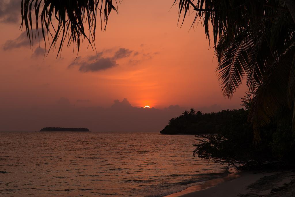 Tropical Village Fehendhoo Luaran gambar