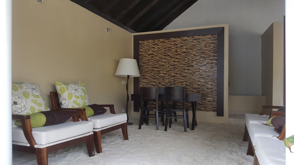 Tropical Village Fehendhoo Luaran gambar