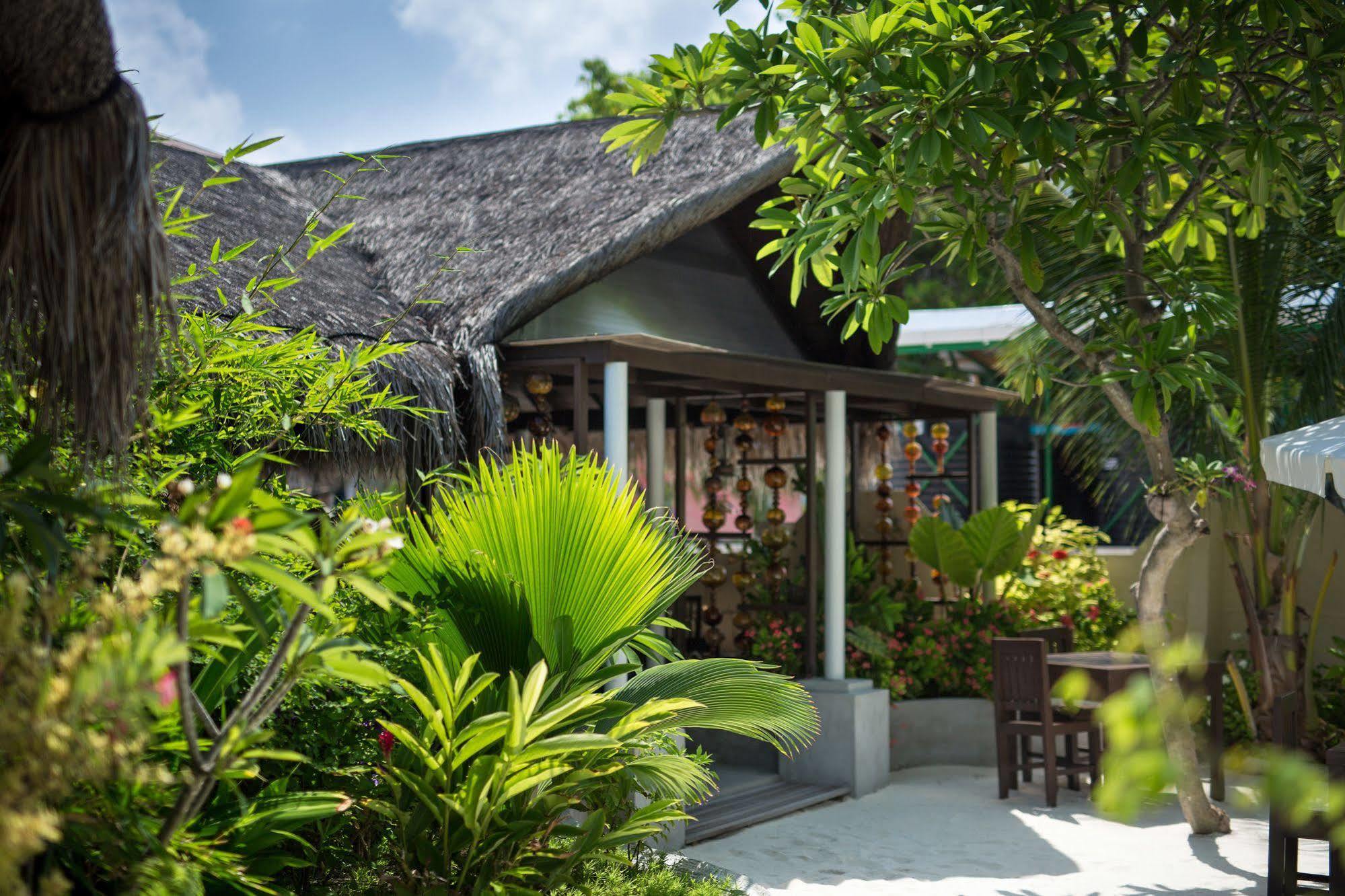 Tropical Village Fehendhoo Luaran gambar