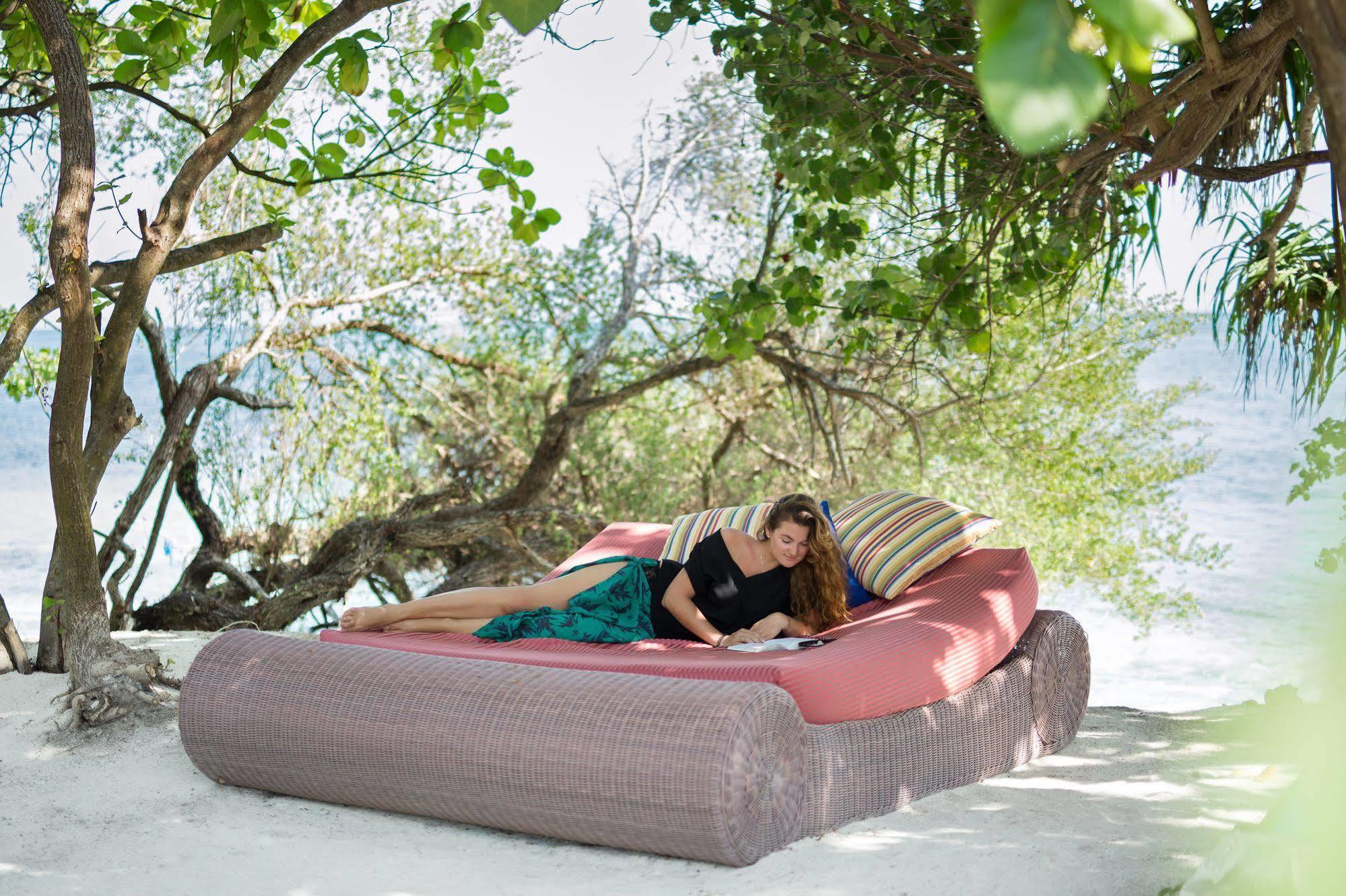 Tropical Village Fehendhoo Luaran gambar