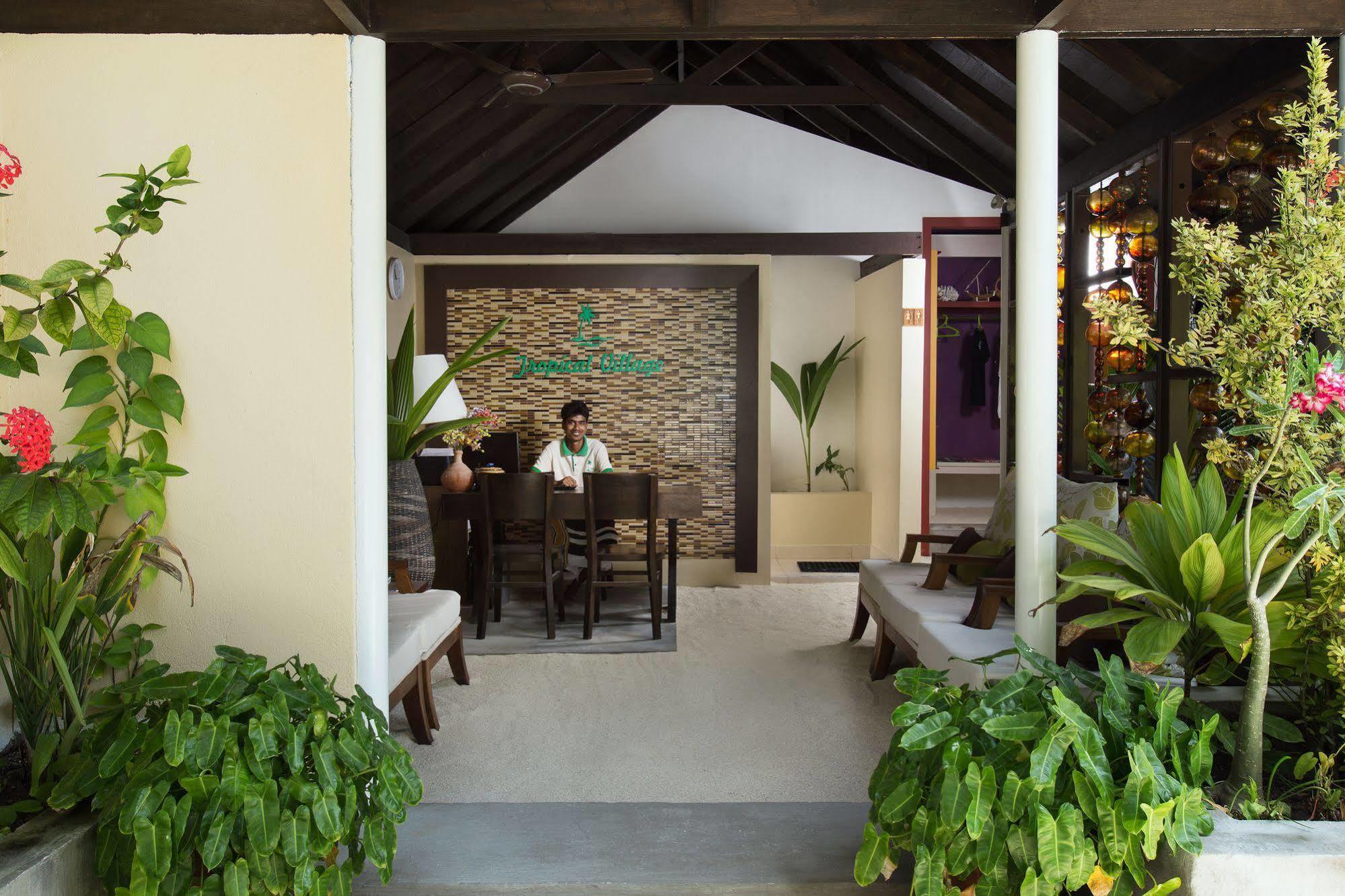 Tropical Village Fehendhoo Luaran gambar