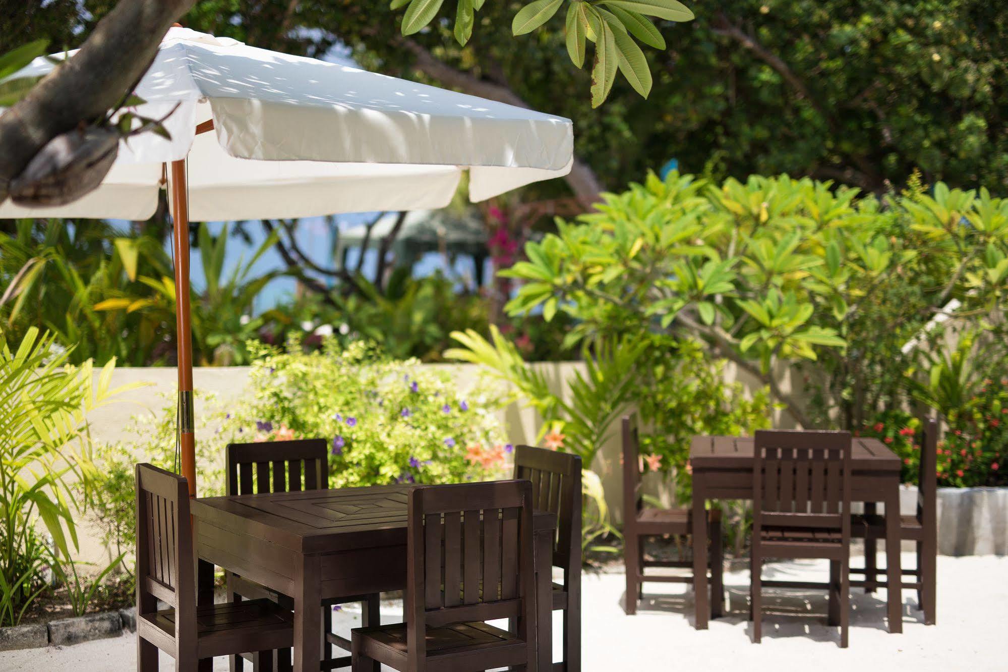 Tropical Village Fehendhoo Luaran gambar