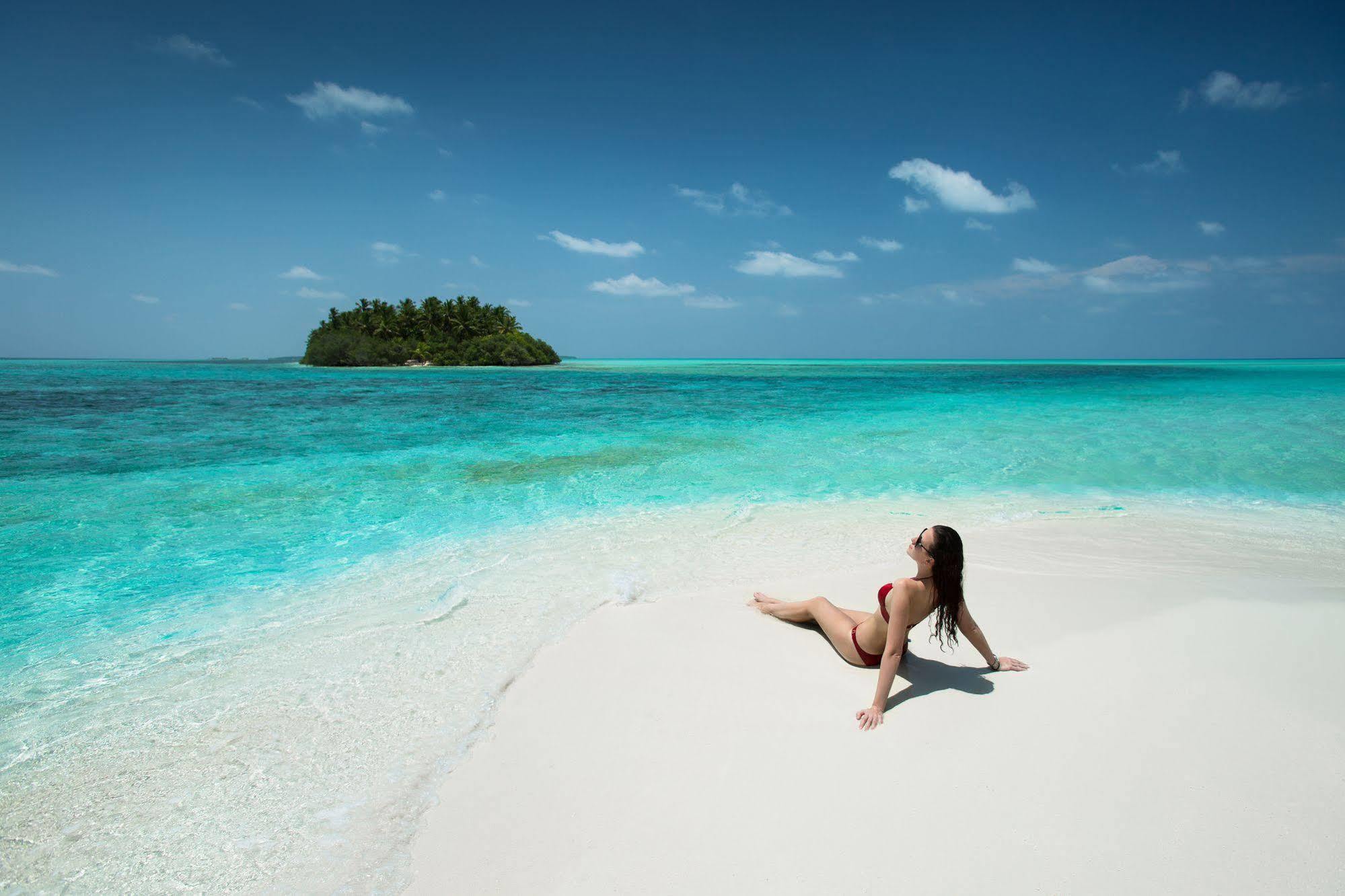 Tropical Village Fehendhoo Luaran gambar