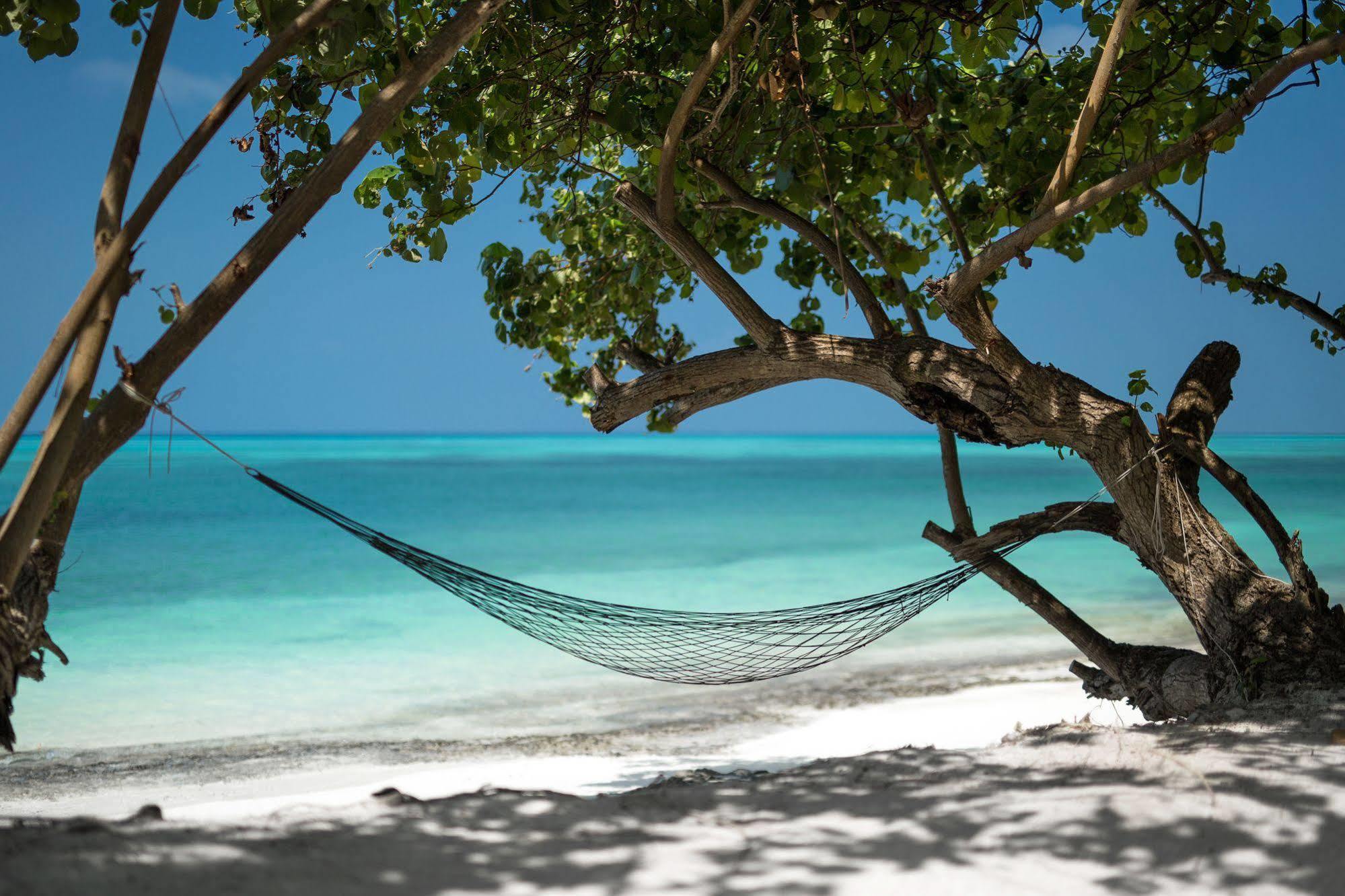 Tropical Village Fehendhoo Luaran gambar