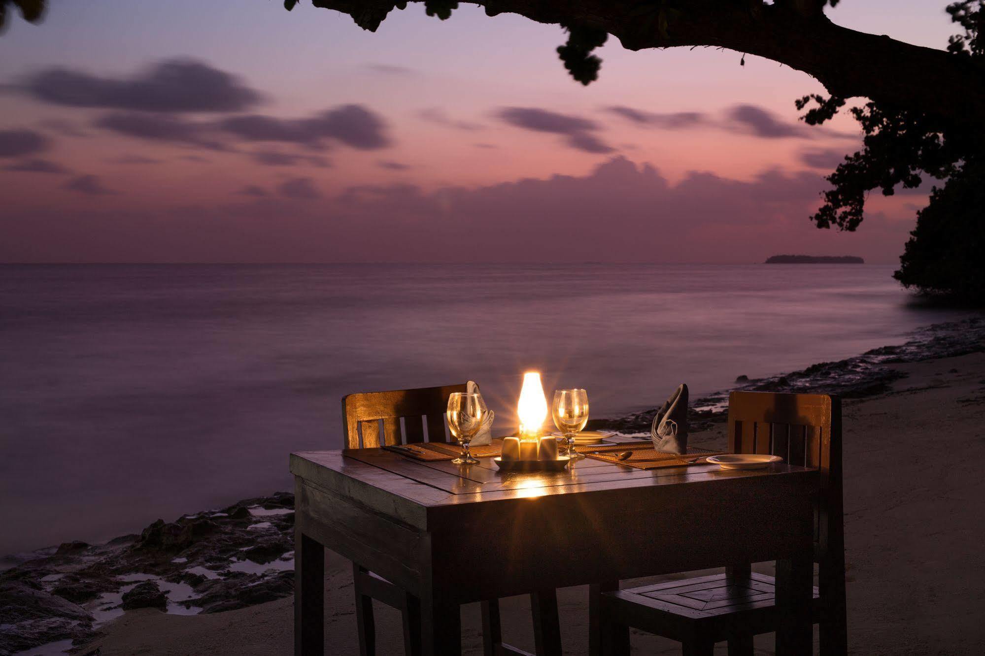 Tropical Village Fehendhoo Luaran gambar