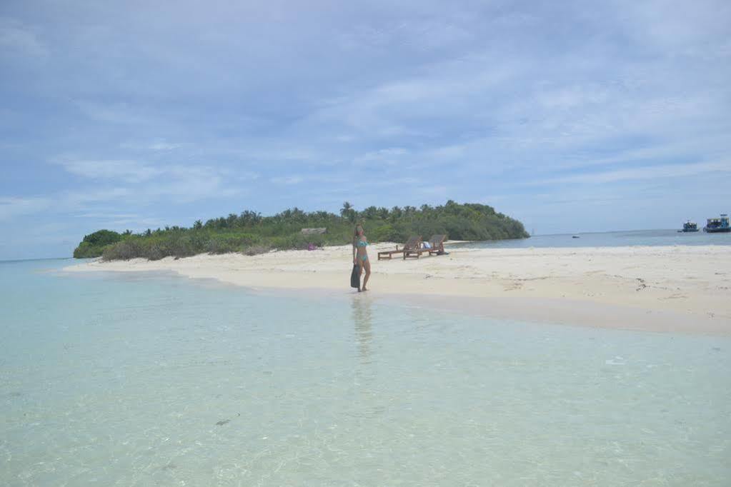 Tropical Village Fehendhoo Luaran gambar