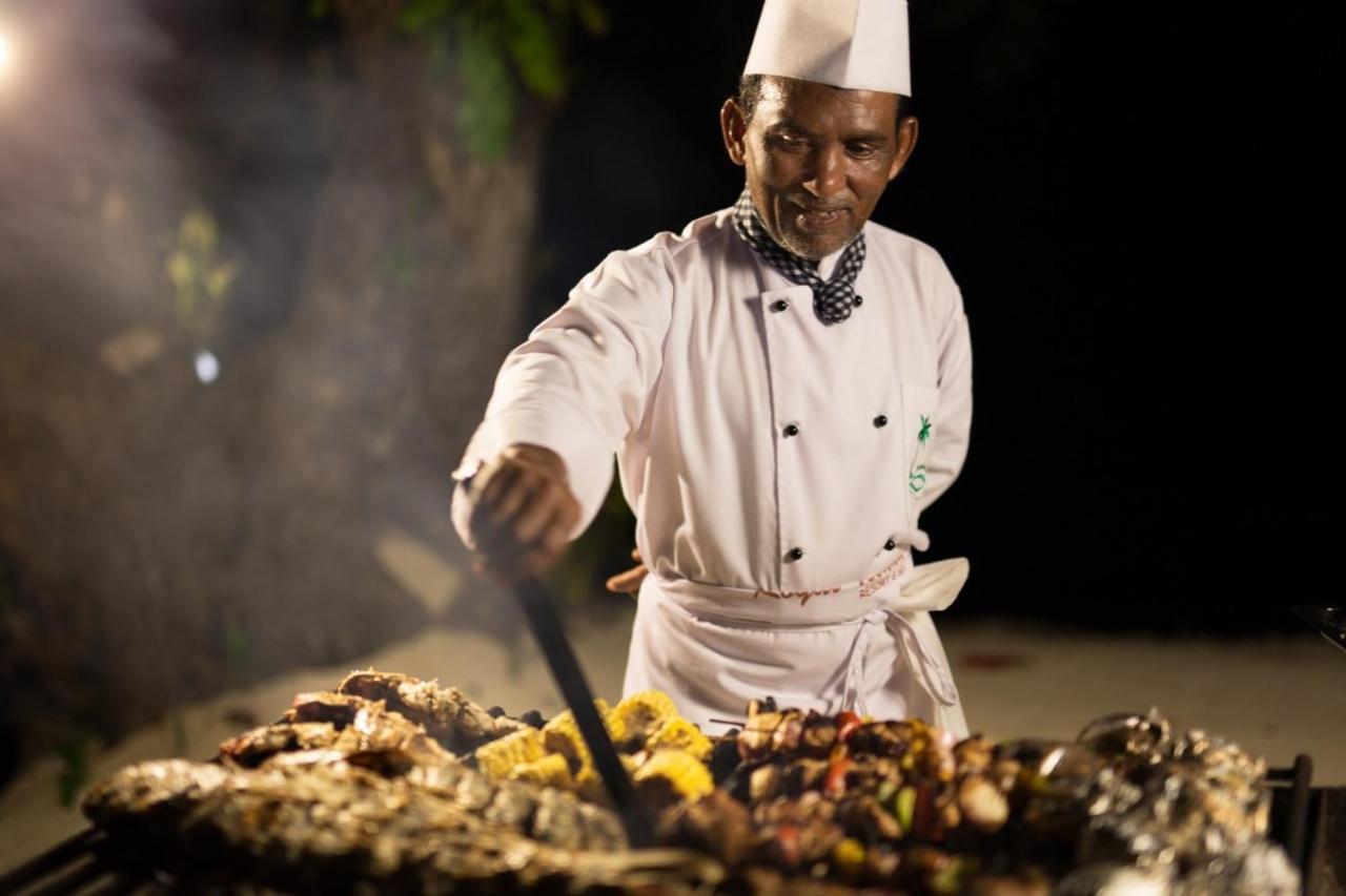 Tropical Village Fehendhoo Luaran gambar